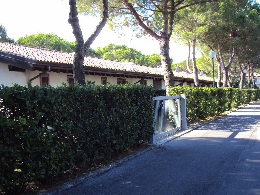 Villetta Corte Grande Aprilia Marittima Exterior foto
